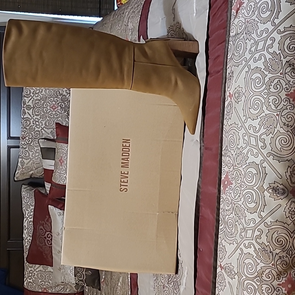 Steve Madden boots